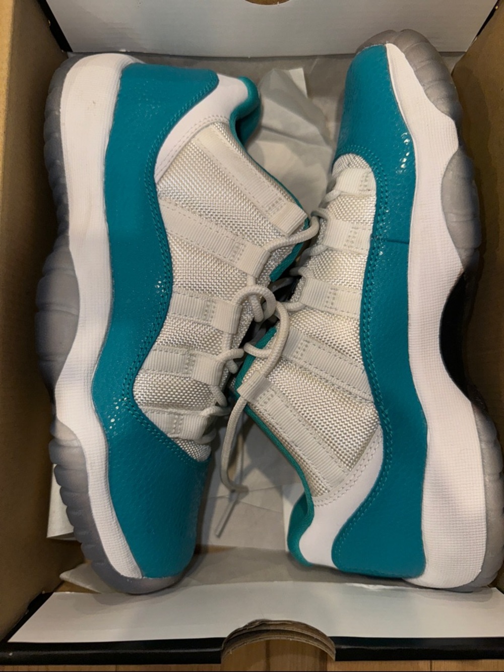 Air Jordan 11 Retro Low GG